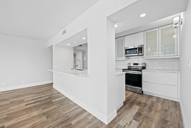 799 Jeffery Street 202, Boca Raton, FL 33487