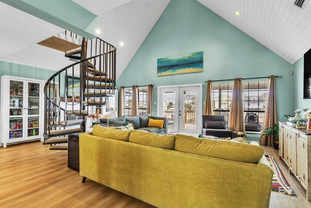 1355 W Lagoon Avenue, Gulf Shores, AL 36542