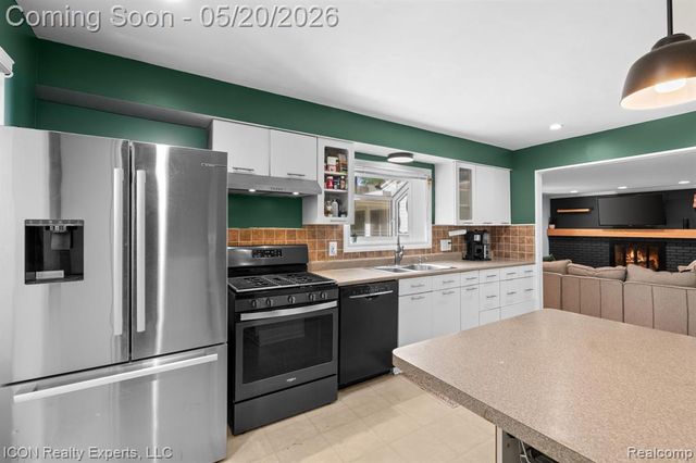 23516 Kim Drive, Clinton Township, MI 48035