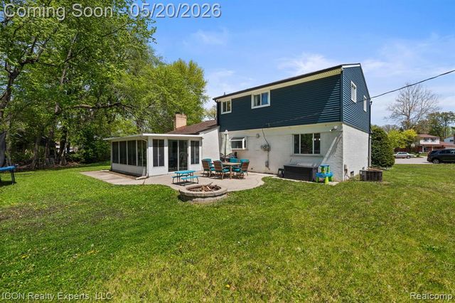 23516 Kim Drive, Clinton Township, MI 48035