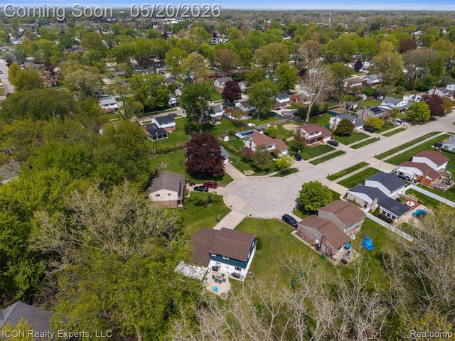 23516 Kim Drive, Clinton Township, MI 48035