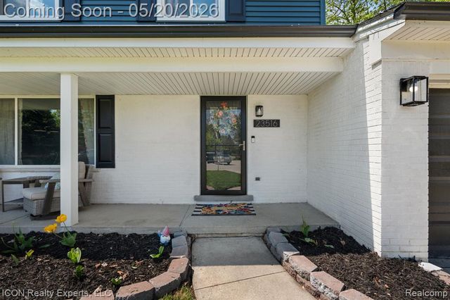 23516 Kim Drive, Clinton Township, MI 48035