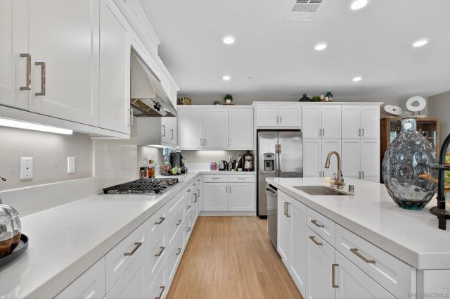 1733 Artemisia Ct, Carlsbad, CA 92011