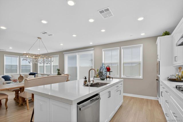 1733 Artemisia Ct, Carlsbad, CA 92011