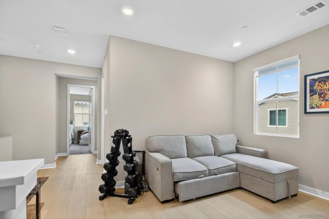 1733 Artemisia Ct, Carlsbad, CA 92011