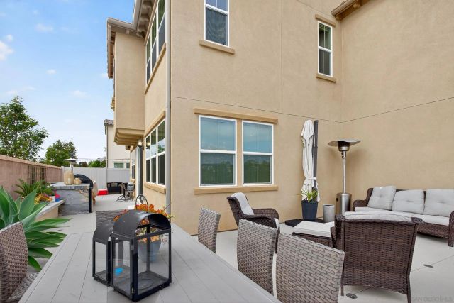 1733 Artemisia Ct, Carlsbad, CA 92011