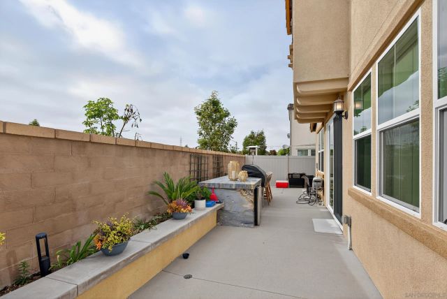 1733 Artemisia Ct, Carlsbad, CA 92011
