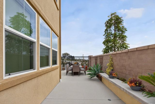 1733 Artemisia Ct, Carlsbad, CA 92011