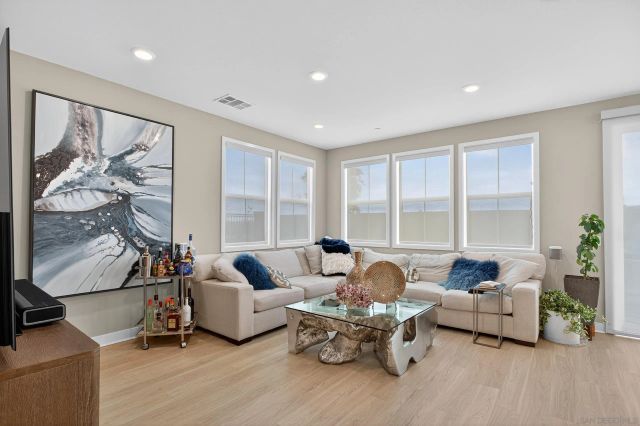 1733 Artemisia Ct, Carlsbad, CA 92011