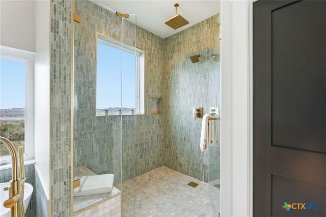 3140 Westview Drive, Canyon Lake, TX 78133