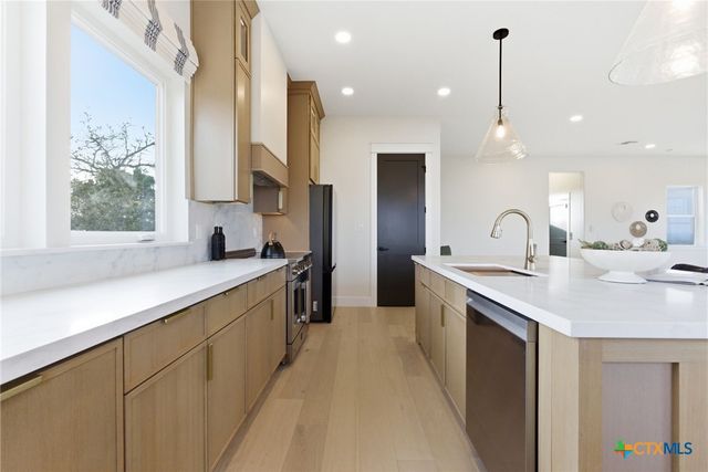 3140 Westview Drive, Canyon Lake, TX 78133