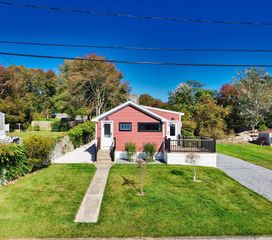 41 Point St, Fairhaven, MA 02719