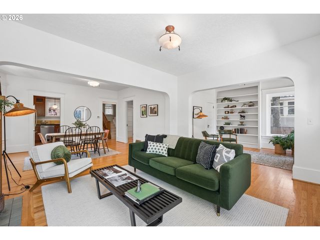 535 N SIMPSON St, Portland, OR 97217