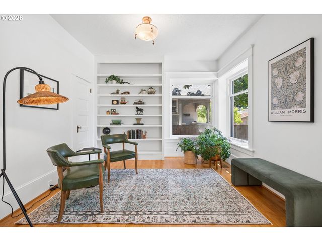 535 N SIMPSON St, Portland, OR 97217