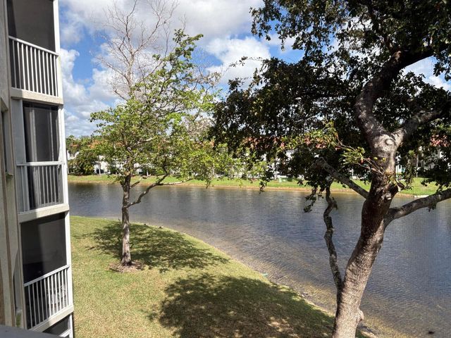 7763 Southampton Terrace 312, Tamarac, FL 33321