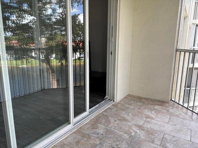7763 Southampton Terrace 312, Tamarac, FL 33321