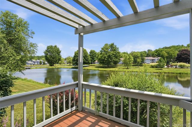 11 Pond Drive W, Rhinebeck, NY 12572