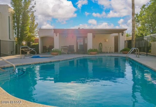 9420 E Speedway Blvd Unit 10, Tucson, AZ 85710