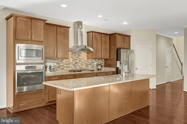 24703 GRACEHILL TER, Aldie, VA 20105