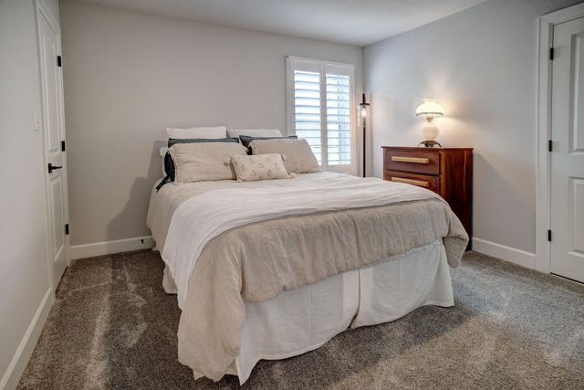 113 Cibolo Creek LOOP, Bastrop, TX 78602