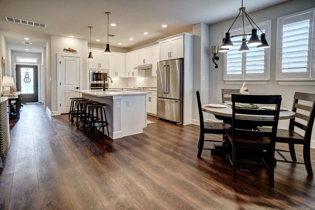 113 Cibolo Creek LOOP, Bastrop, TX 78602
