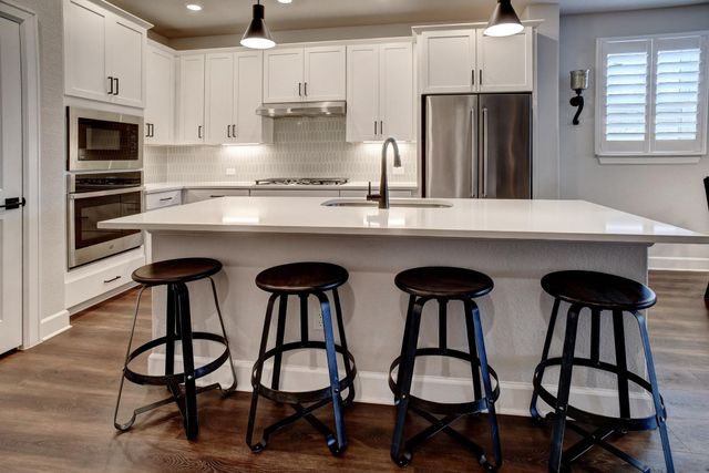 113 Cibolo Creek LOOP, Bastrop, TX 78602