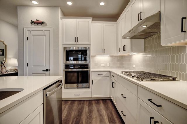 113 Cibolo Creek LOOP, Bastrop, TX 78602