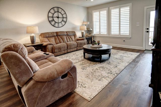 113 Cibolo Creek LOOP, Bastrop, TX 78602
