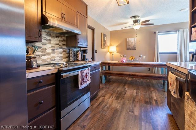 1524 Pineywood Drive, Mcalester, OK 74501