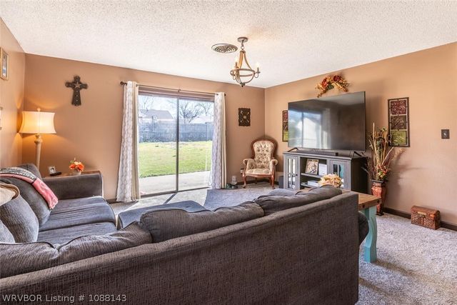 1524 Pineywood Drive, Mcalester, OK 74501