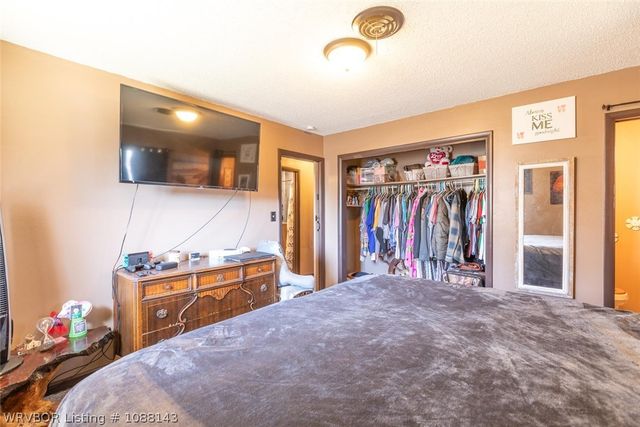 1524 Pineywood Drive, Mcalester, OK 74501