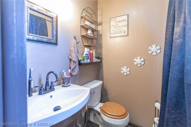 1524 Pineywood Drive, Mcalester, OK 74501