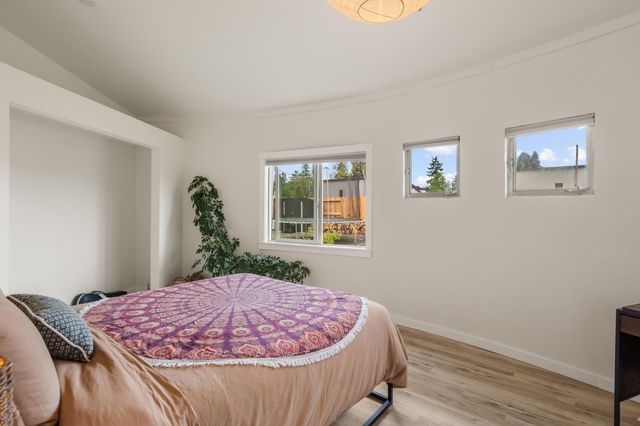 1027 SE M, Grants Pass, OR 97526