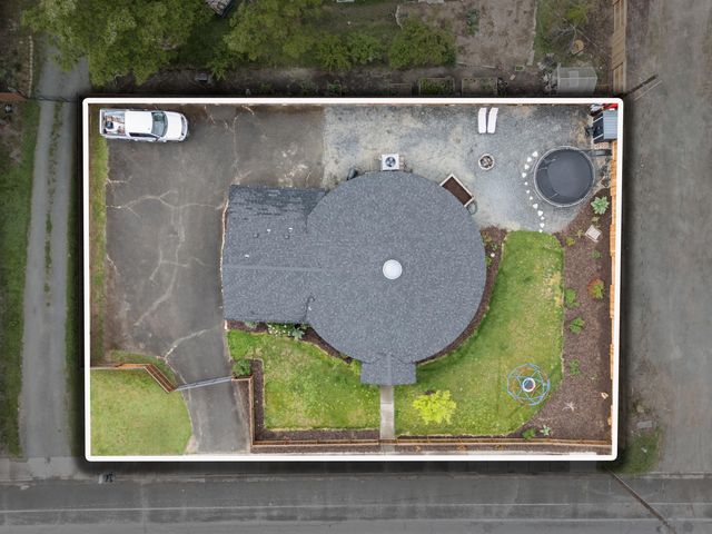 1027 SE M, Grants Pass, OR 97526