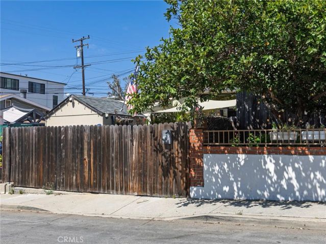 427 E Franklin Avenue, El Segundo, CA 90245