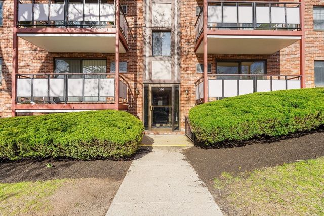 100 Lexington St A2, Belmont, MA 02478