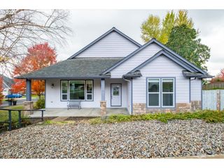 2018 VALLEY VIEW Dr, Albany, OR 97321