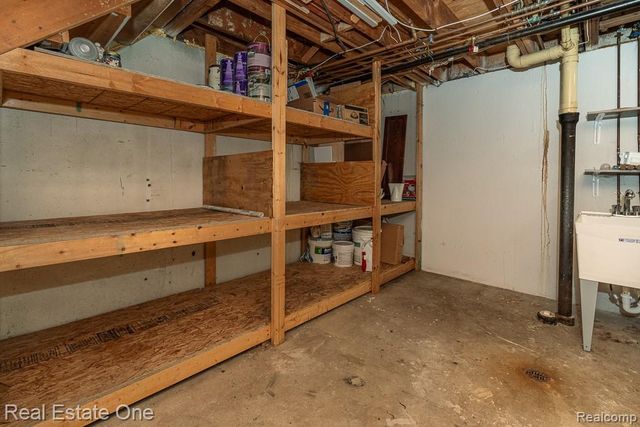 1147 Tienken Court, Rochester Hills, MI 48306