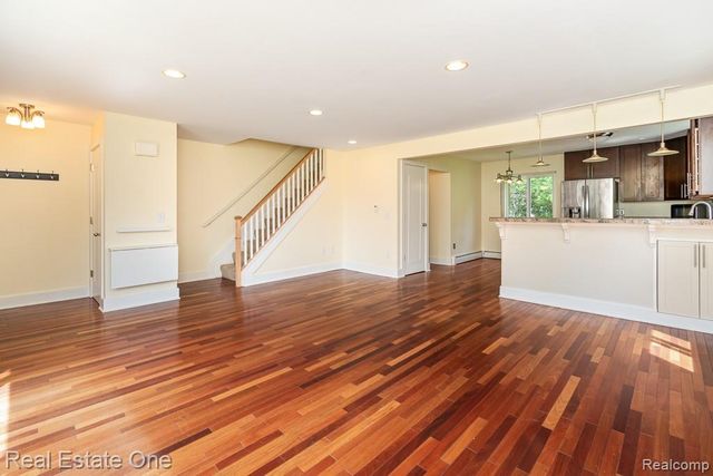 1147 Tienken Court, Rochester Hills, MI 48306