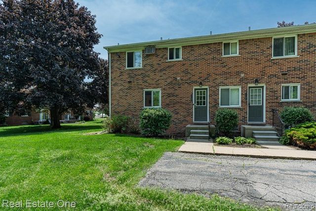 1147 Tienken Court, Rochester Hills, MI 48306