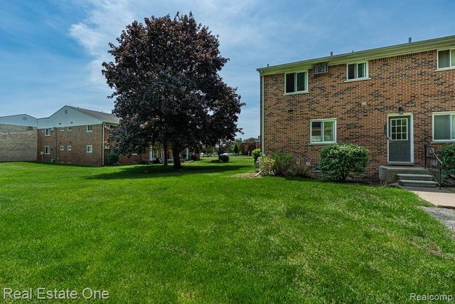 1147 Tienken Court, Rochester Hills, MI 48306