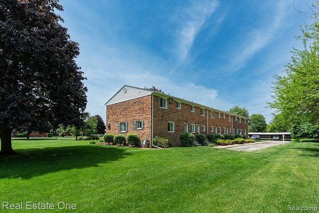 1147 Tienken Court, Rochester Hills, MI 48306