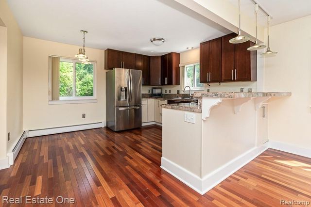 1147 Tienken Court, Rochester Hills, MI 48306