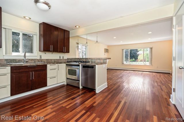 1147 Tienken Court, Rochester Hills, MI 48306