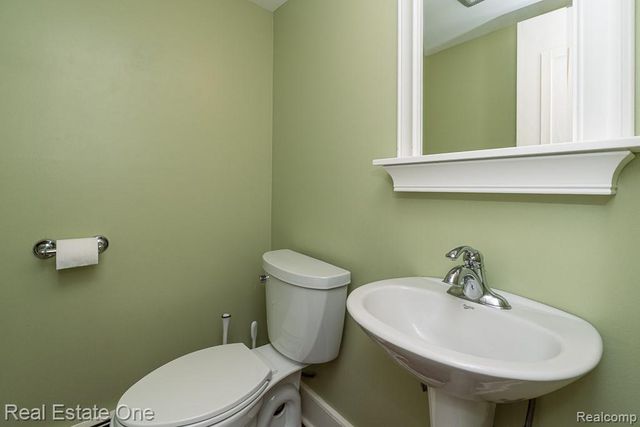 1147 Tienken Court, Rochester Hills, MI 48306