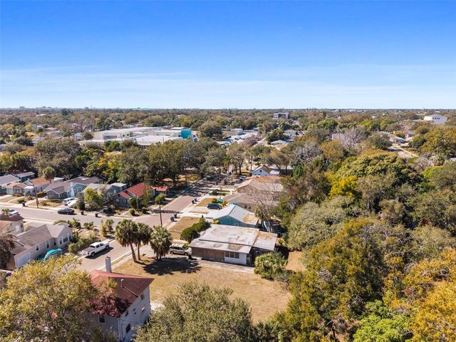 13TH AVENUE, St Petersburg, FL 33712