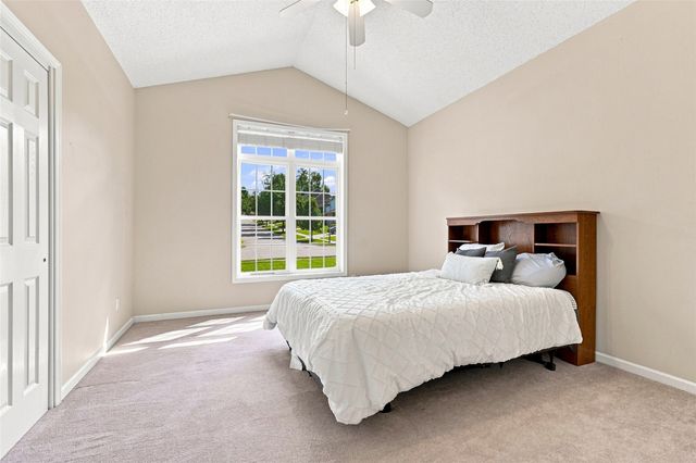 3808 Richland Dr NW, Cedar Rapids, IA 52405