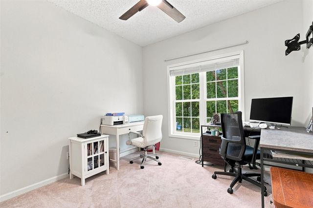 3808 Richland Dr NW, Cedar Rapids, IA 52405