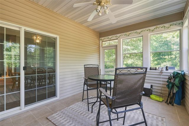3808 Richland Dr NW, Cedar Rapids, IA 52405
