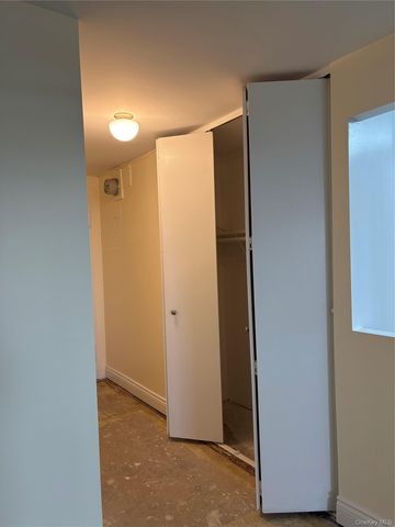 2 Bay Club Drive 10M, Bayside, NY 11360
